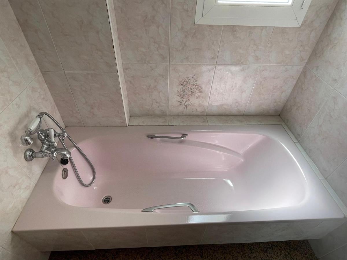 Encantadora Habitacion Privada Cerca Del Mar Málaga Eksteriør billede