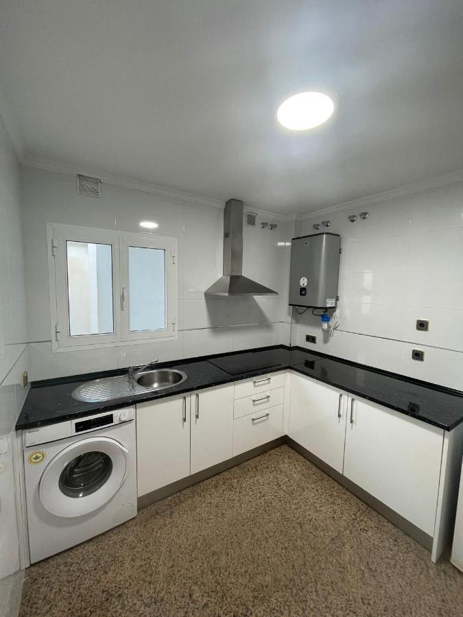 Encantadora Habitacion Privada Cerca Del Mar Málaga Eksteriør billede