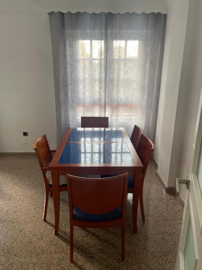 Encantadora Habitacion Privada Cerca Del Mar Málaga Eksteriør billede